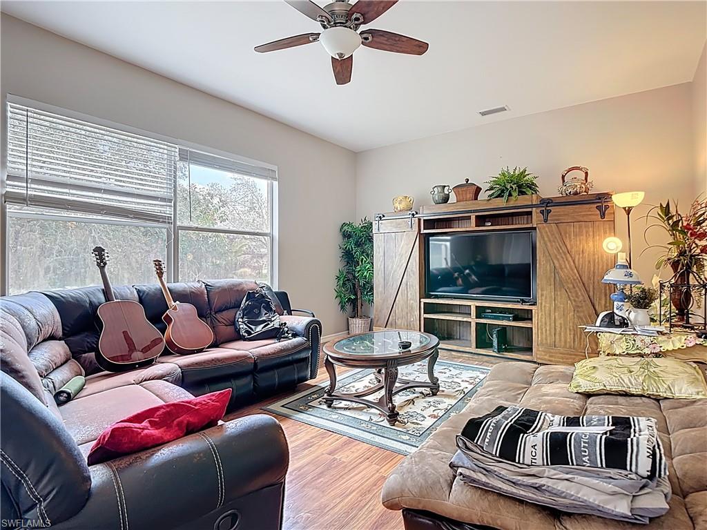 STONEYBROOK - Residential