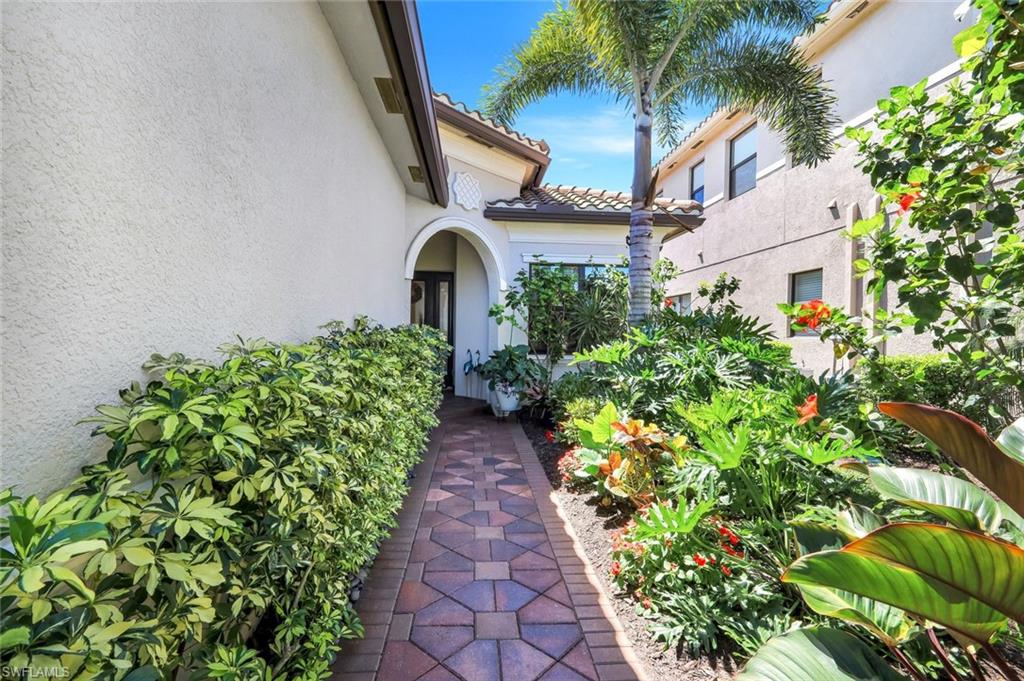 4318 Aurora ST