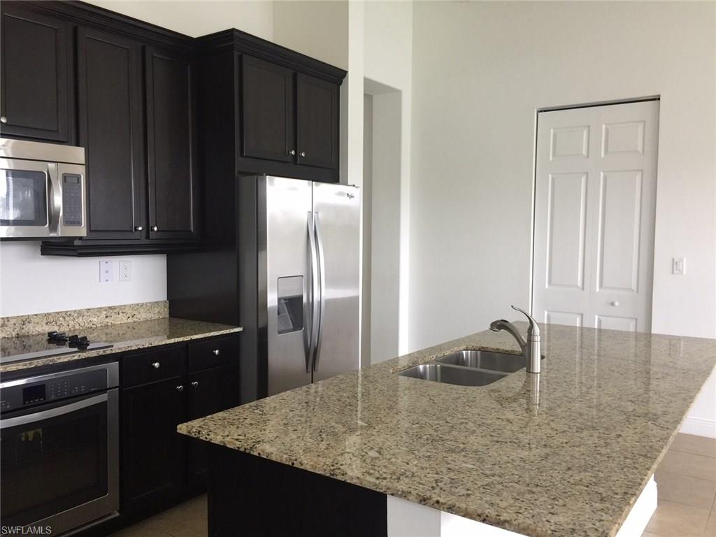 MAPLE RIDGE - Residential