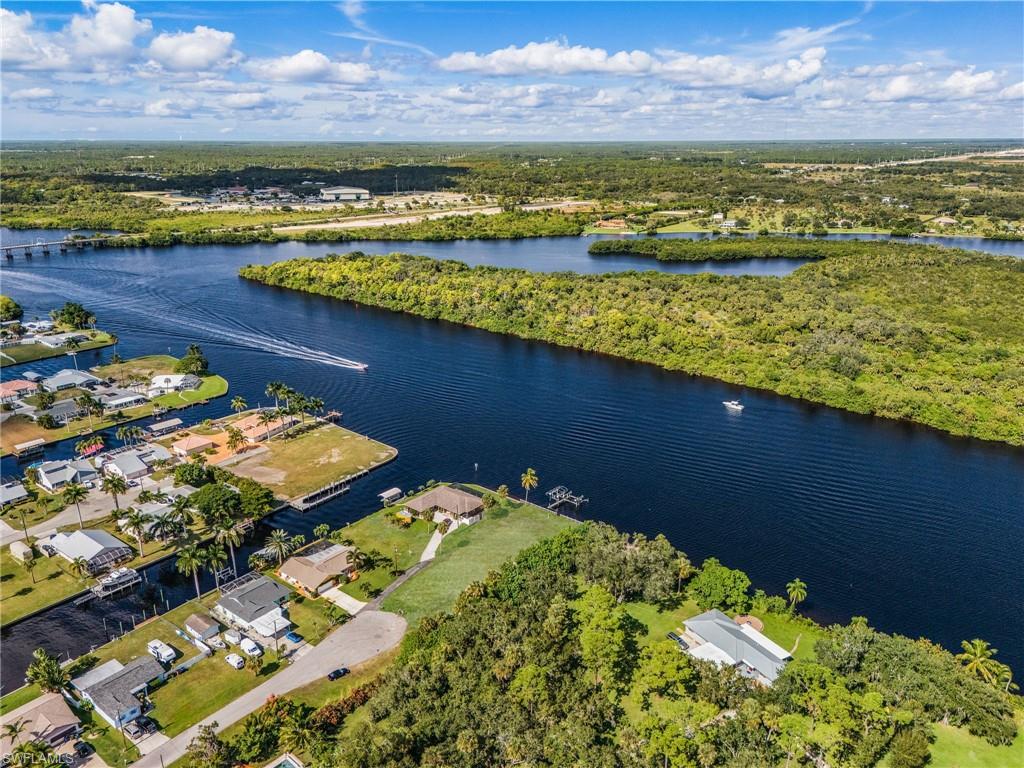 FORT MYERS SHORES - Land