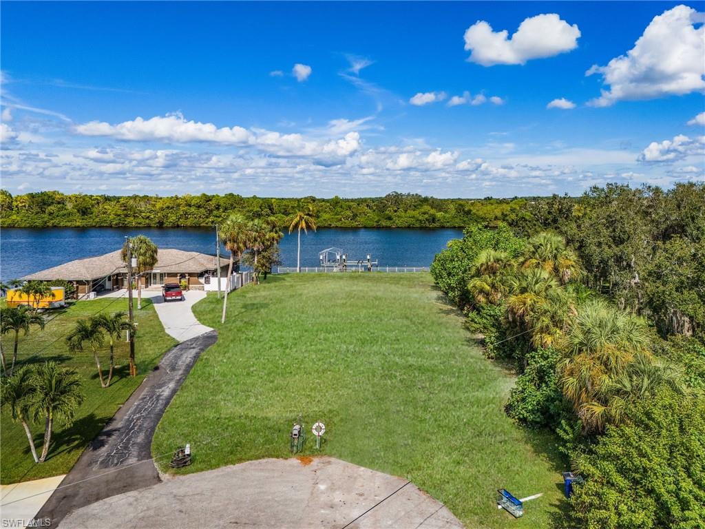 FORT MYERS SHORES - Land