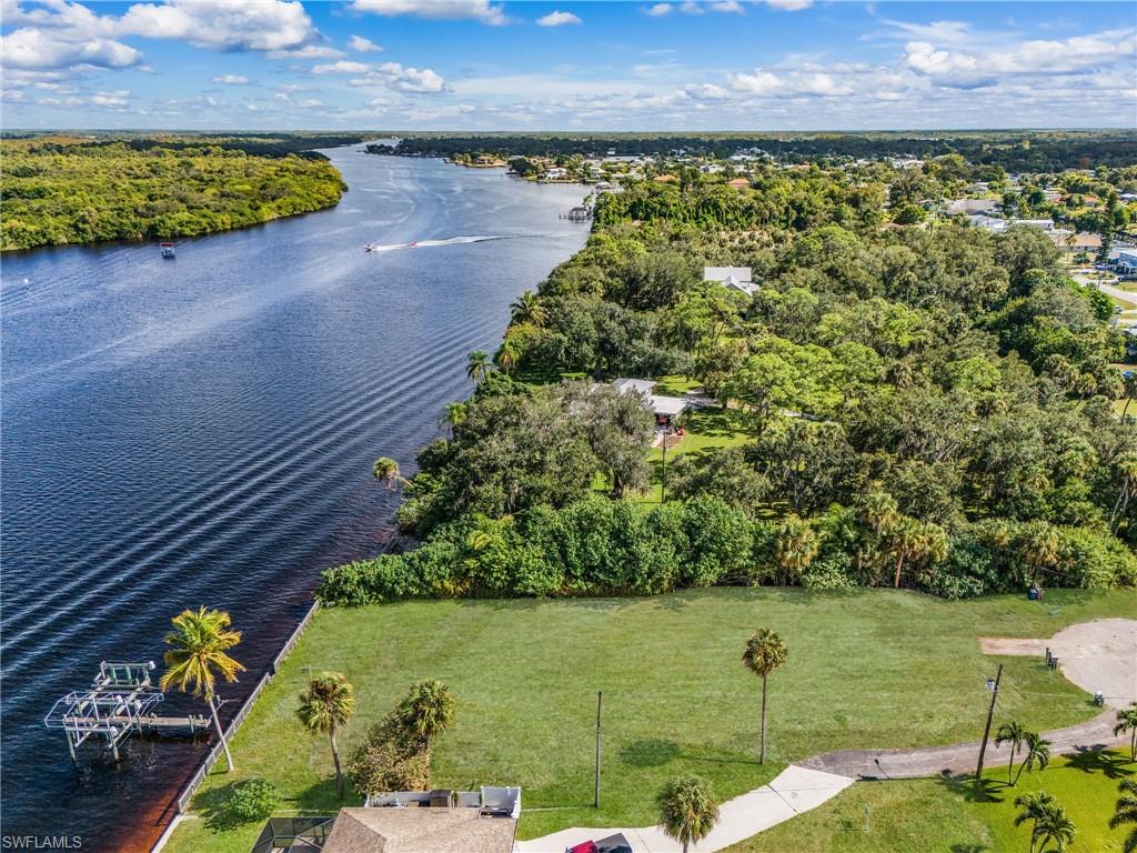 FORT MYERS SHORES - Land