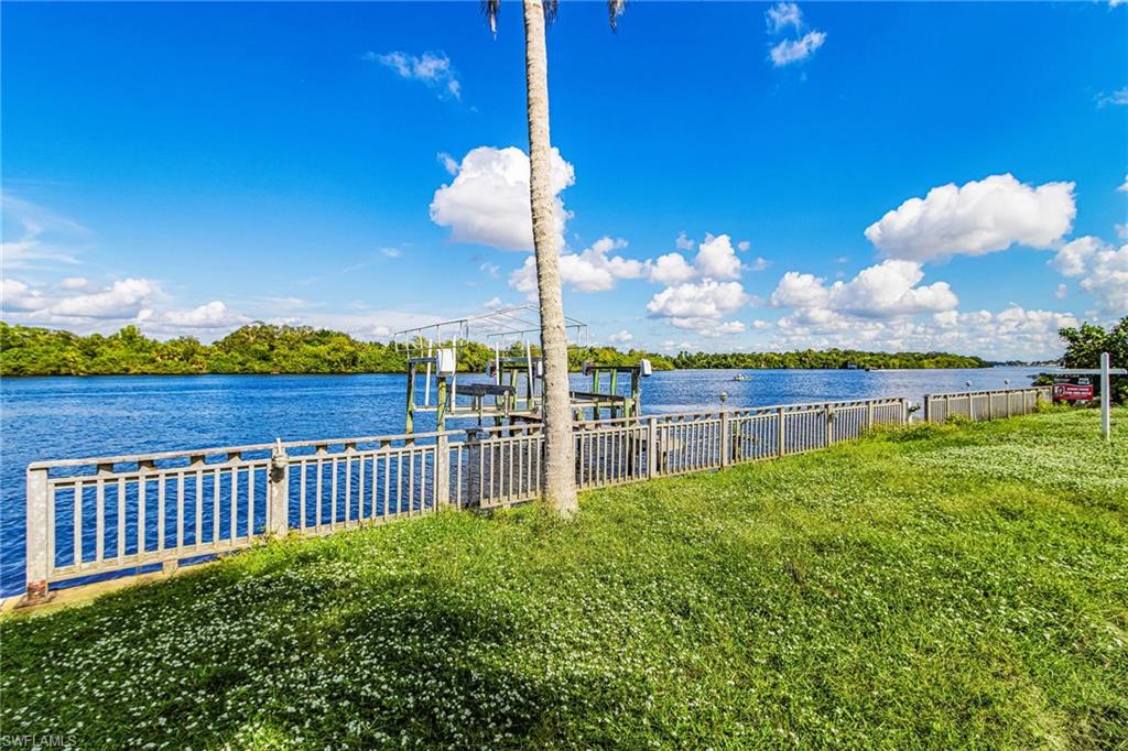 FORT MYERS SHORES - Land