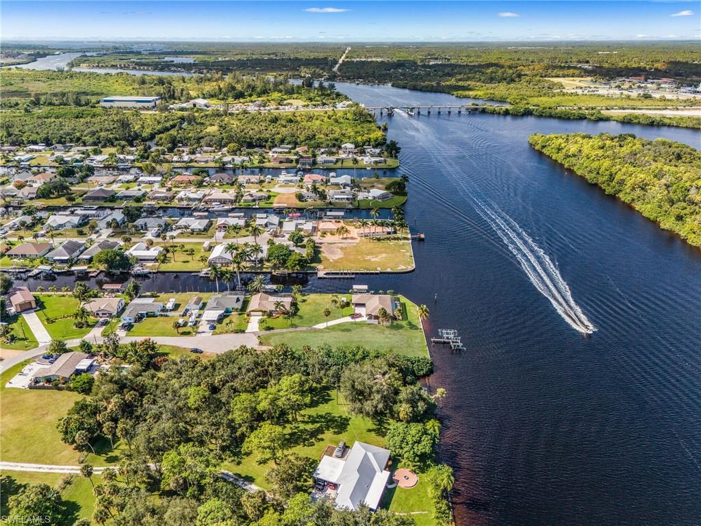 FORT MYERS SHORES - Land