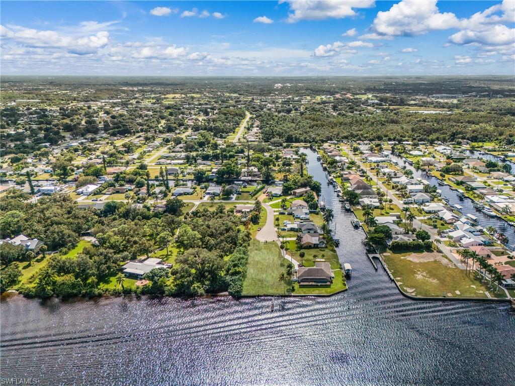 FORT MYERS SHORES - Land