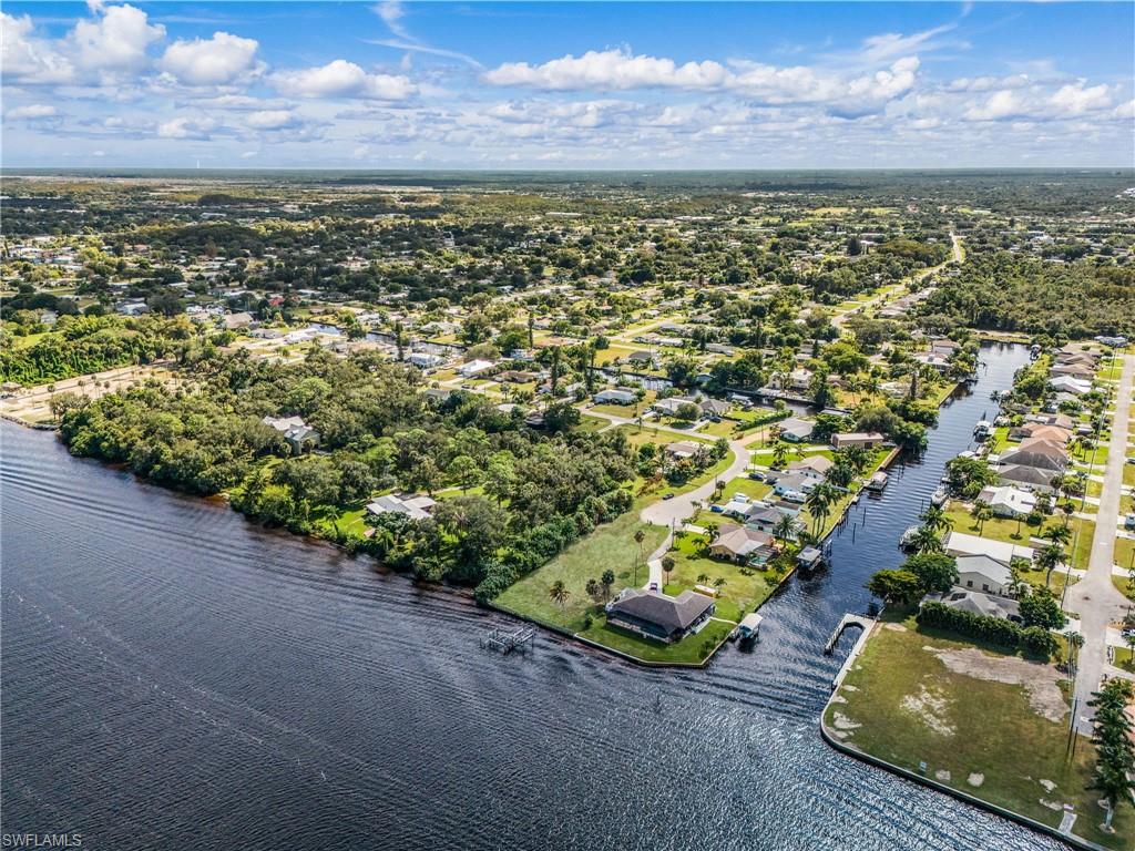 FORT MYERS SHORES - Land