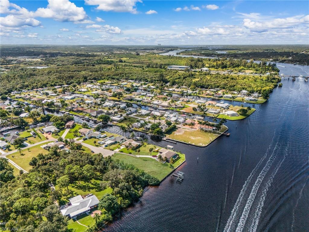FORT MYERS SHORES - Land