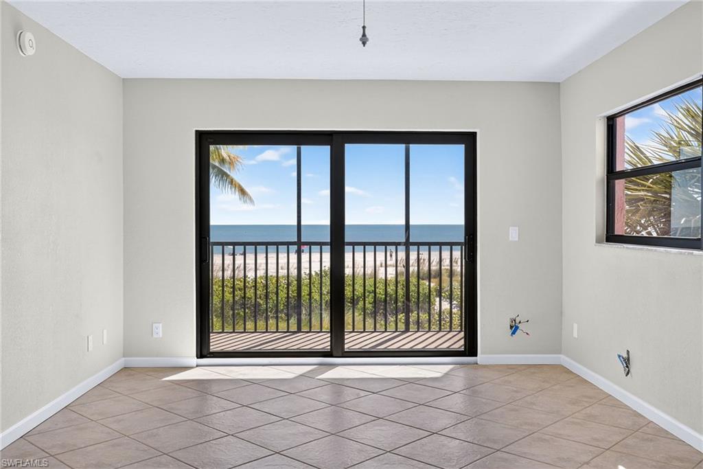 OCEANS REACH CONDO - Residential