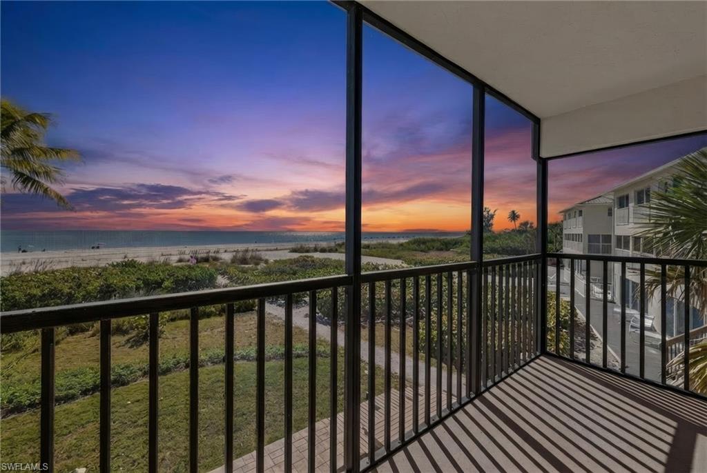 OCEANS REACH CONDO - Residential