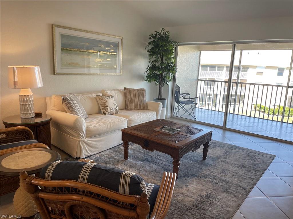 VICTORIA SHORES - Residential Lease