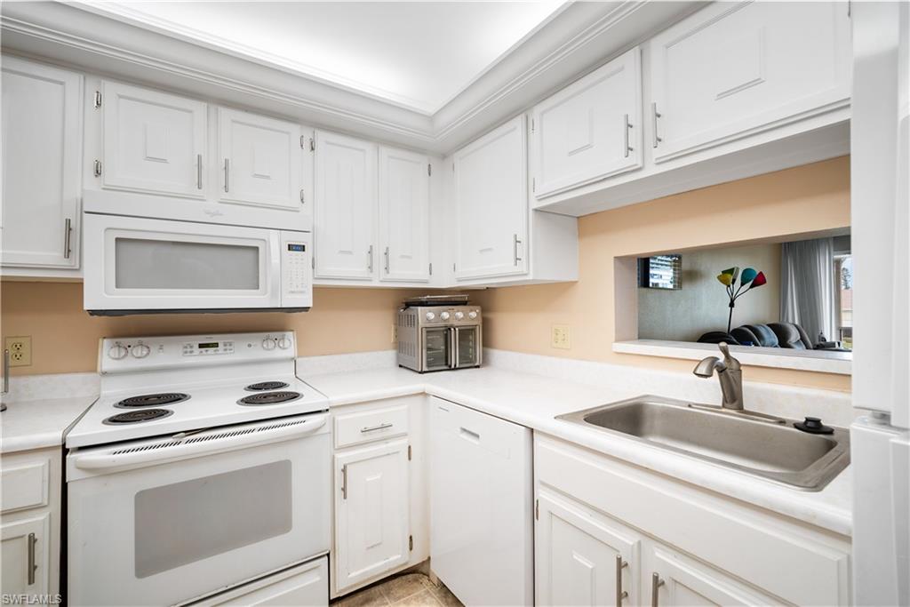 SEVEN LAKES - Residential