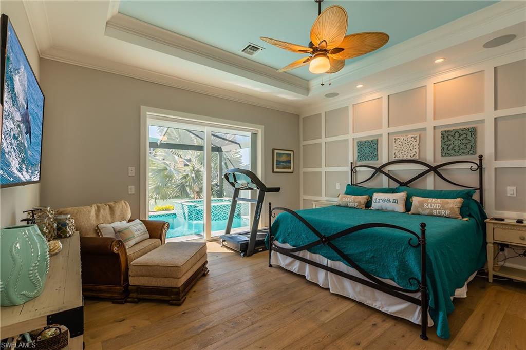 MARCO BEACH - Residential