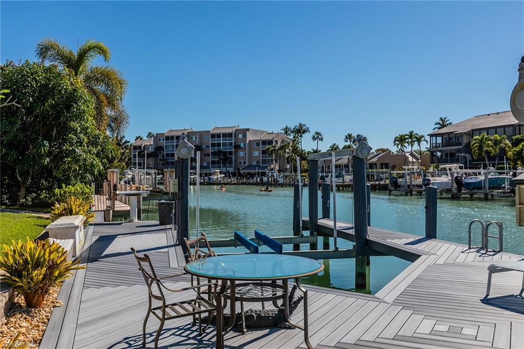 MARCO BEACH - Residential