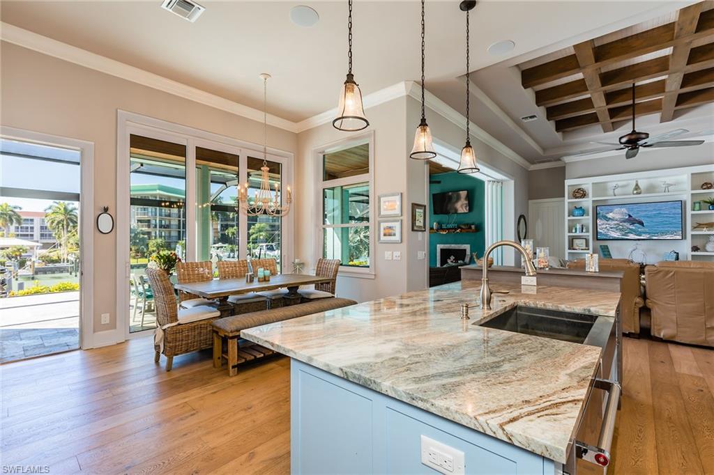 MARCO BEACH - Residential