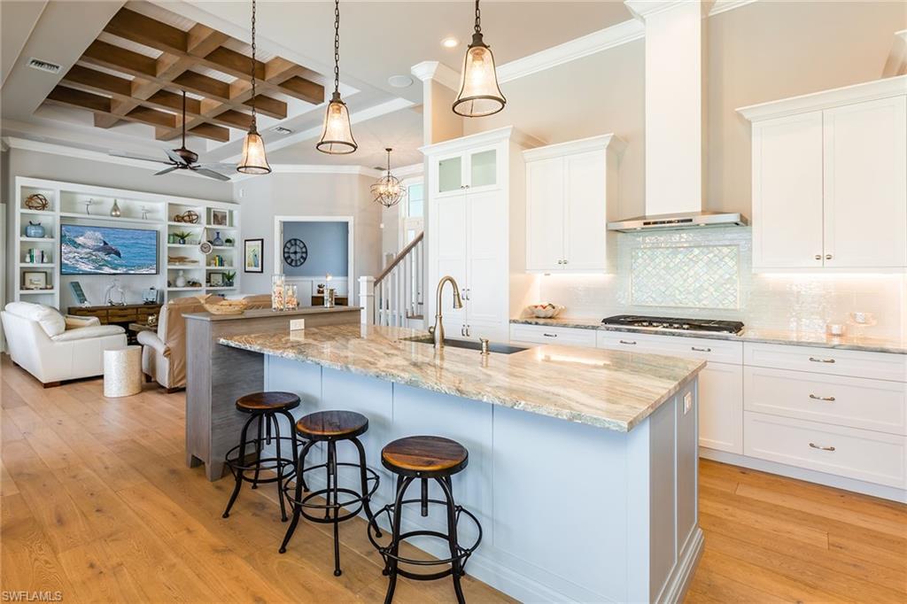 MARCO BEACH - Residential