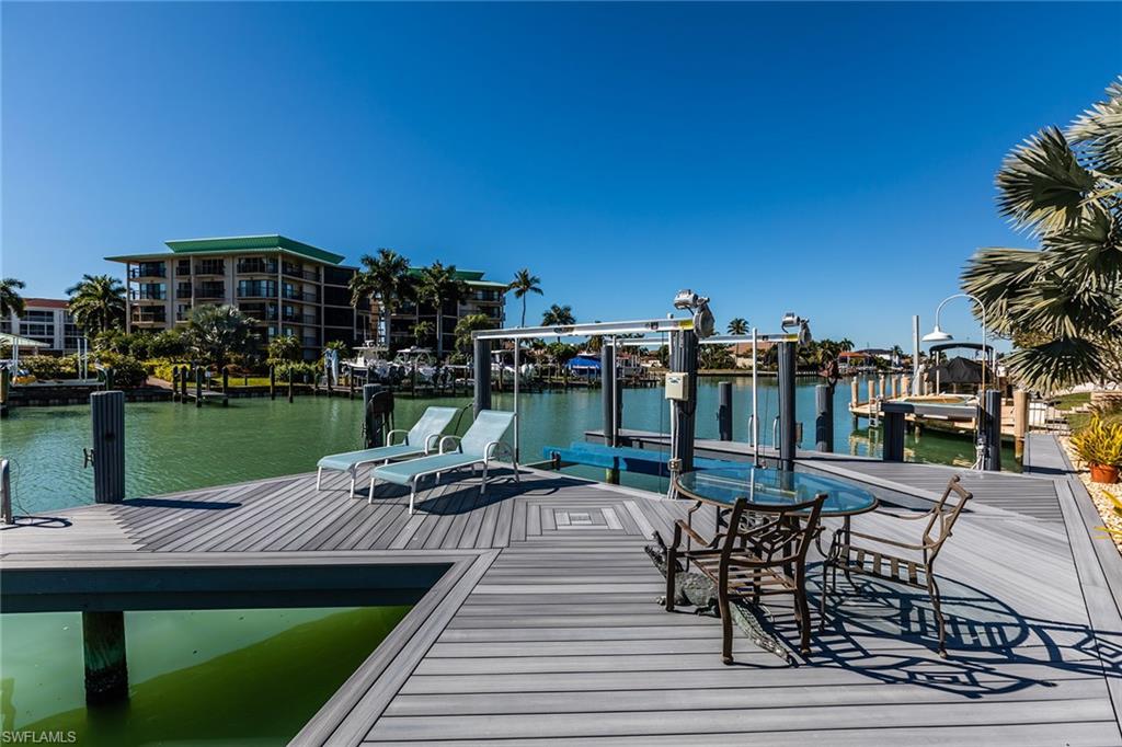 MARCO BEACH - Residential