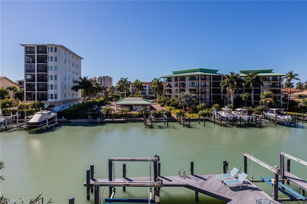 MARCO BEACH - Residential