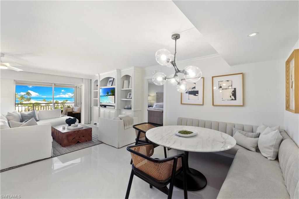 2600 Gulf Shore BLVD N 54