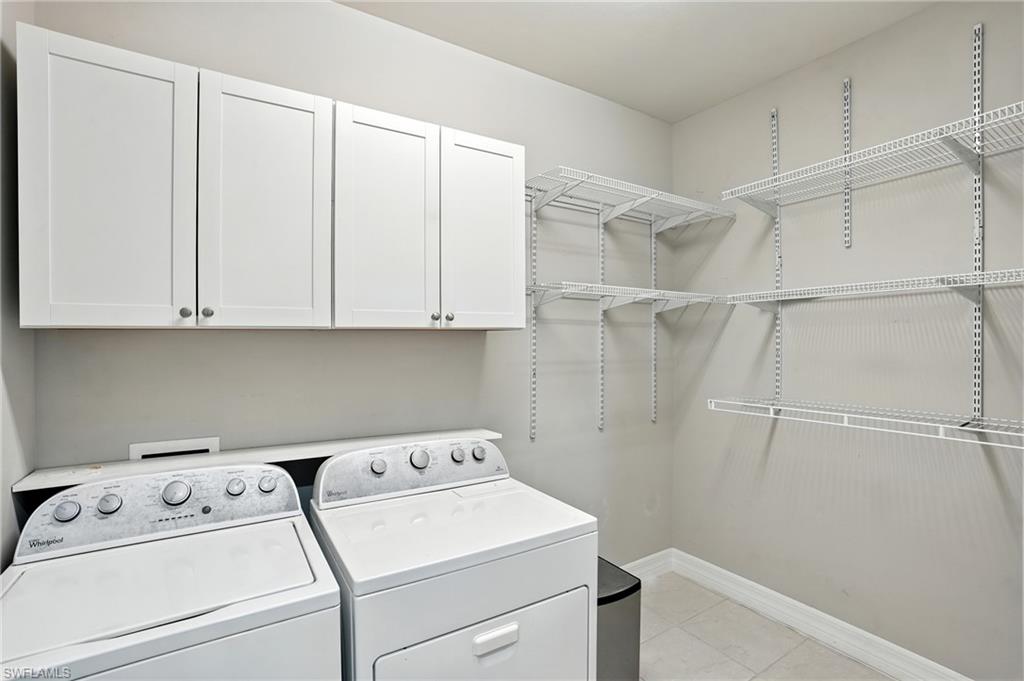 HAMPTON LAKES - Residential