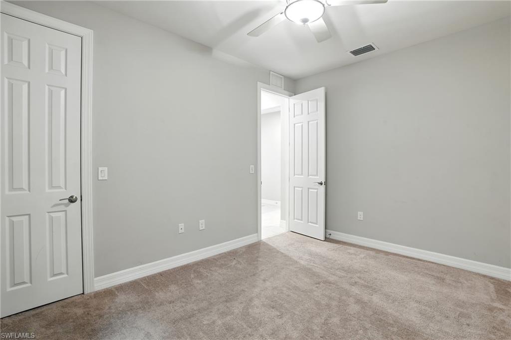 HAMPTON LAKES - Residential