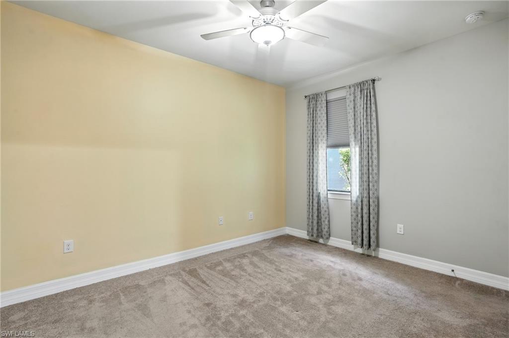 HAMPTON LAKES - Residential