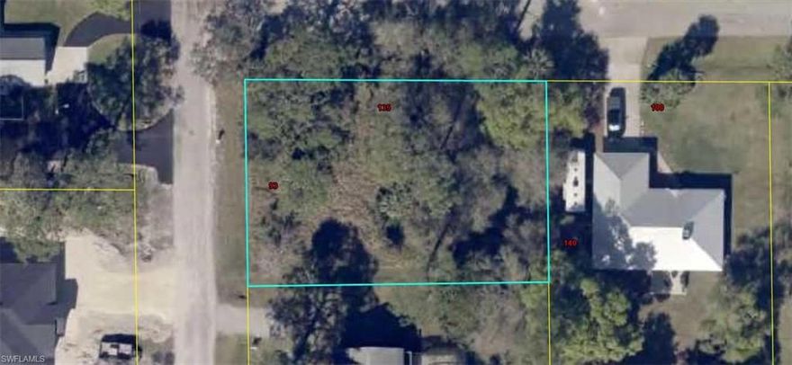 Looking for the perfect lot to build your dream home? Come check out this wonderful, convenient corner lot located in the desirable Parkwood Estates Subdivision.  Just minutes to the LaBelle City Hall and within walking distance of Tractor Supply, Walmart & the new 7-11.  Easy access to St Rt 80 would make for easy commute to Ft Myers. 
 Central water service is available in the area. Come see for yourself, you won't be disappointed!