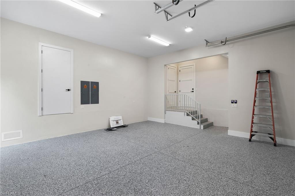 LAKE PARK - Residential