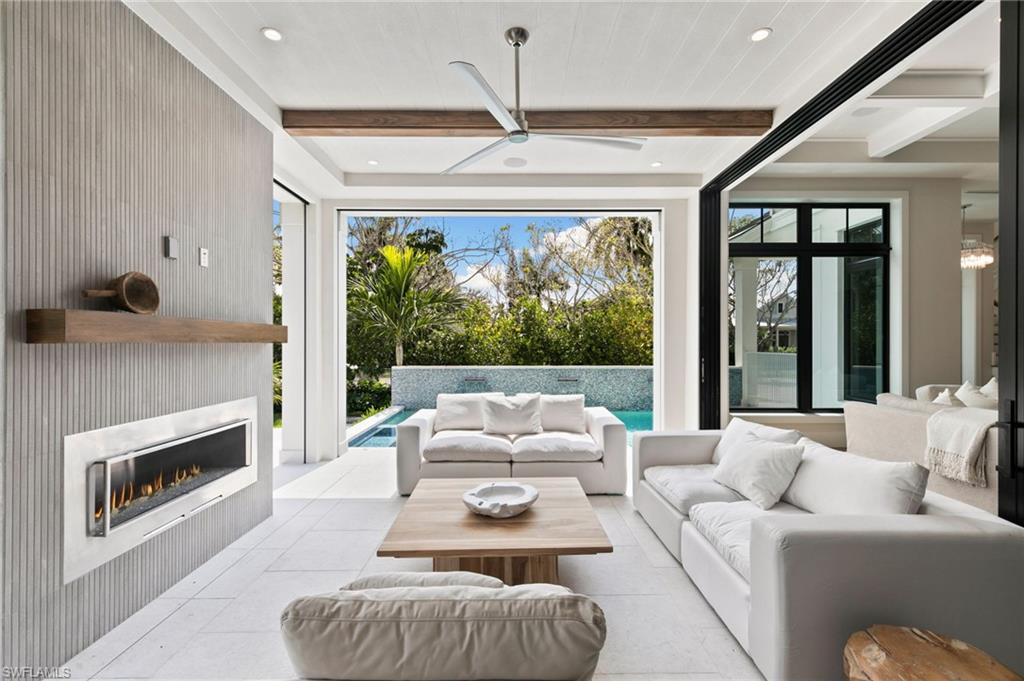 LAKE PARK - Residential