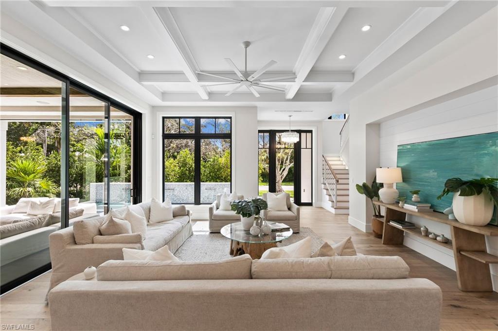 LAKE PARK - Residential