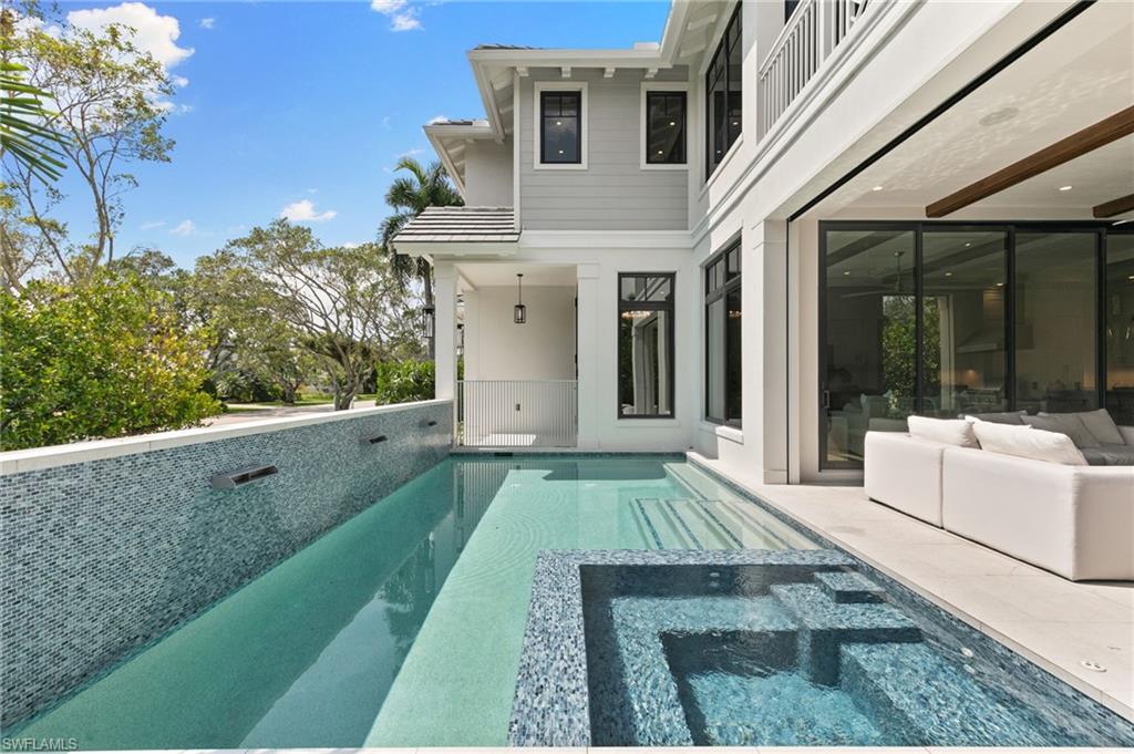 LAKE PARK - Residential