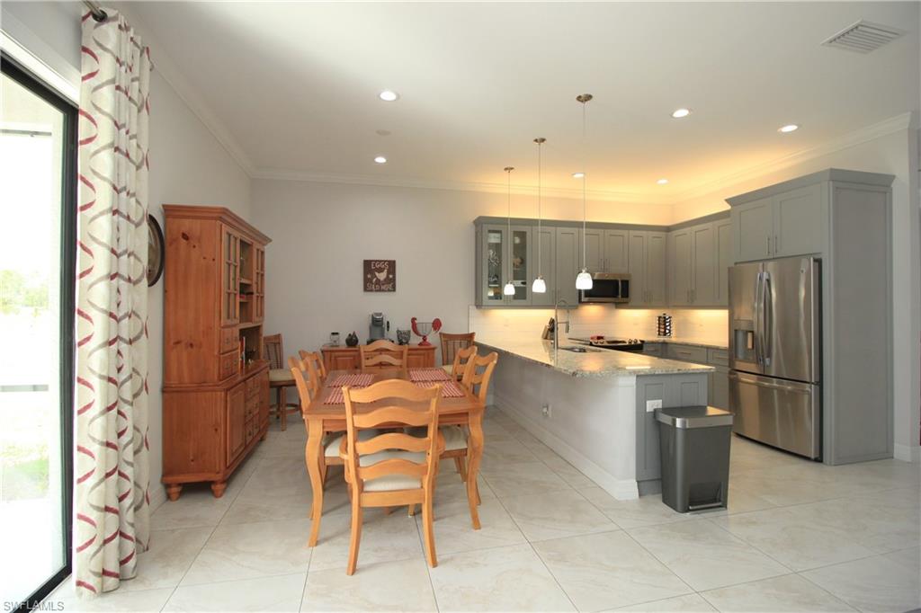 GOLDEN GATE ESTATES - Residential