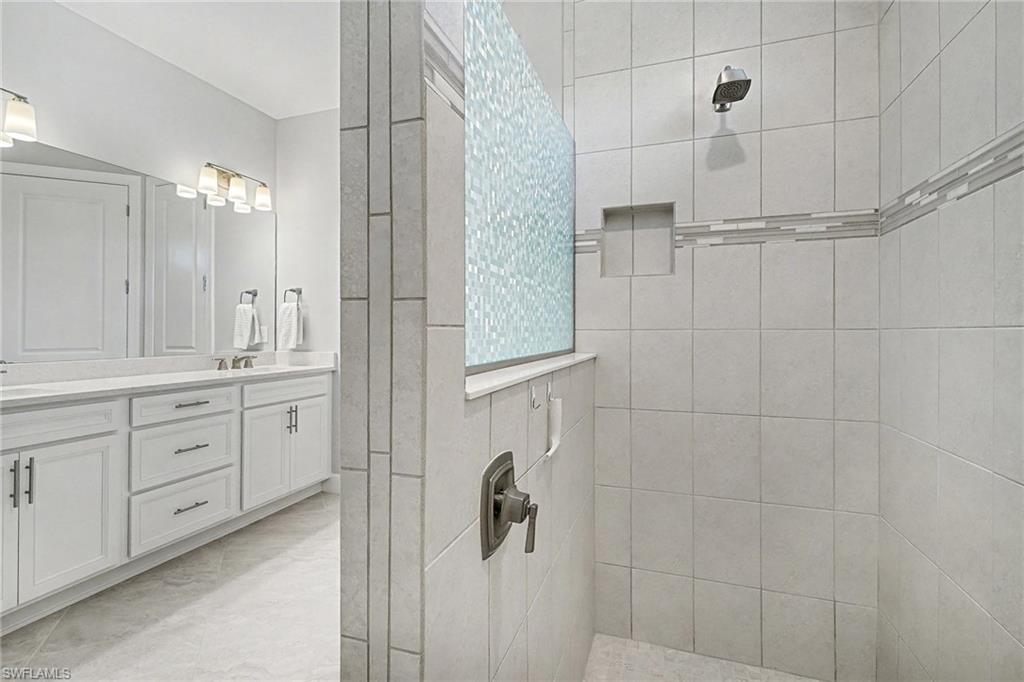 LAKE BABCOCK - Residential