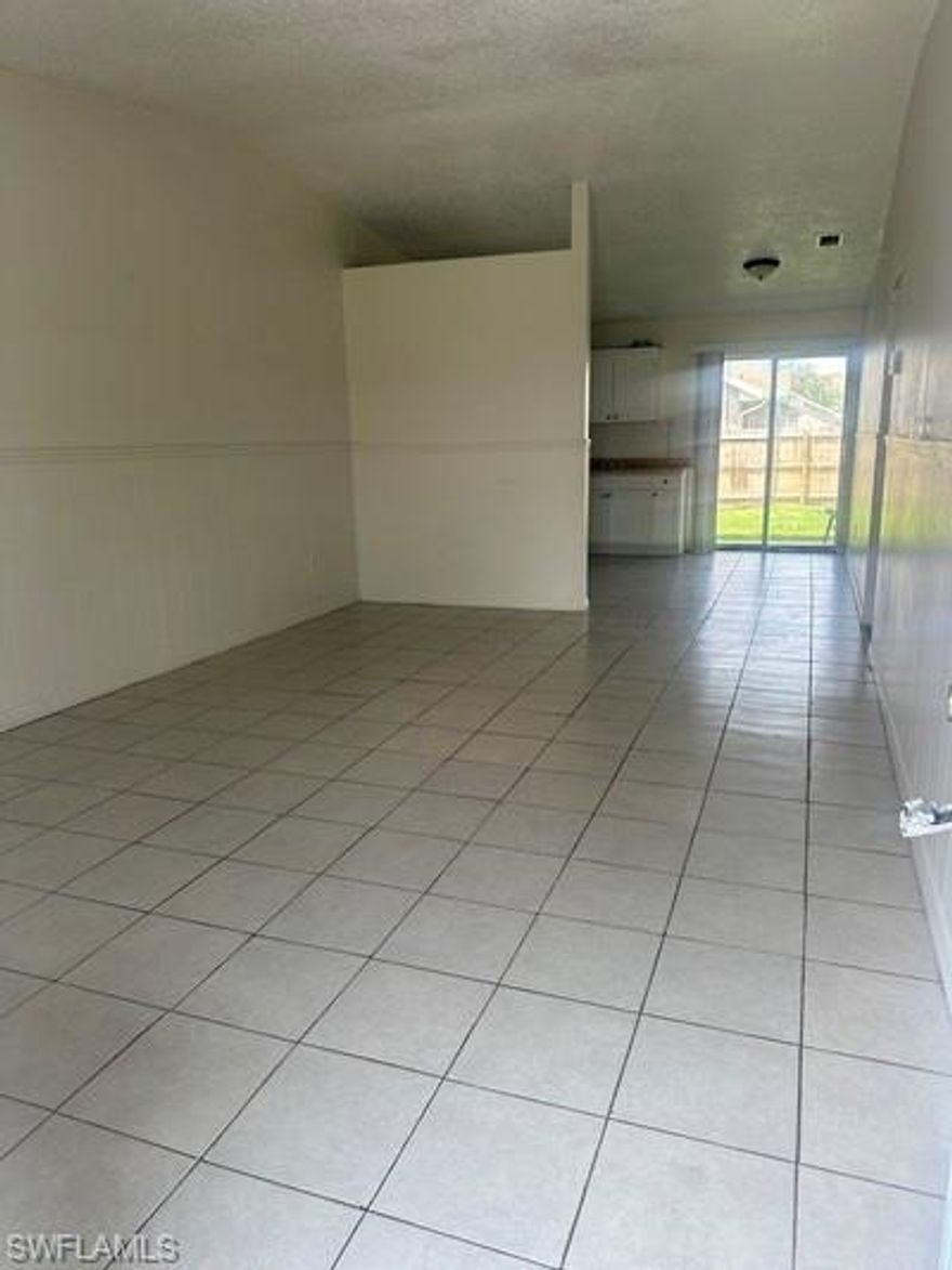 Come and see this 2 bedroom 1 bathroom cozy apartment.