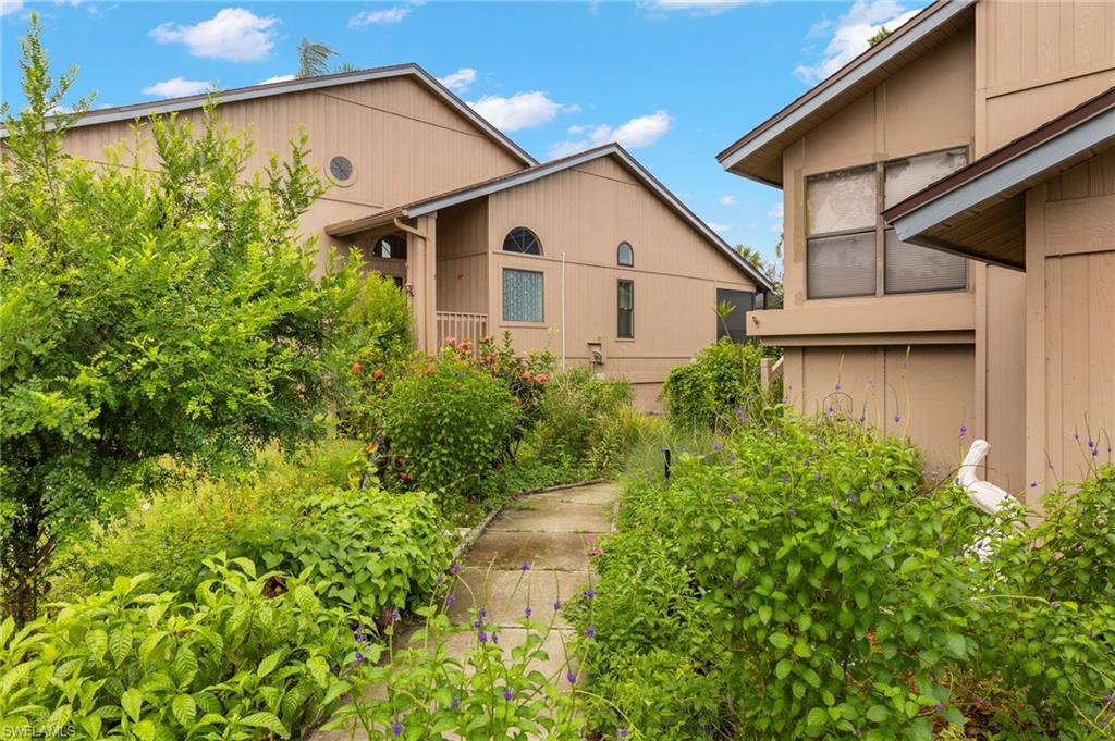 ISLAND PARK VILLAGE - Residential