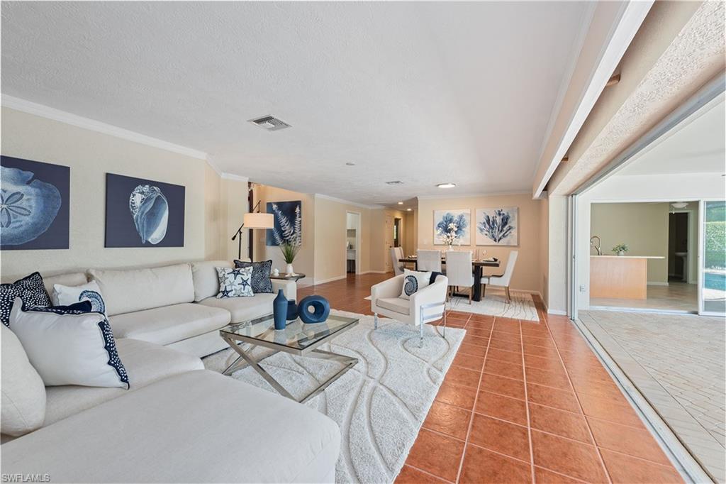 MOORINGS - Residential