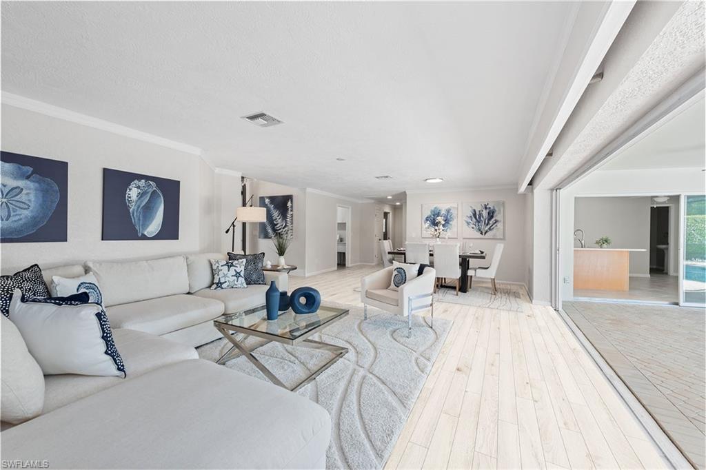 MOORINGS - Residential