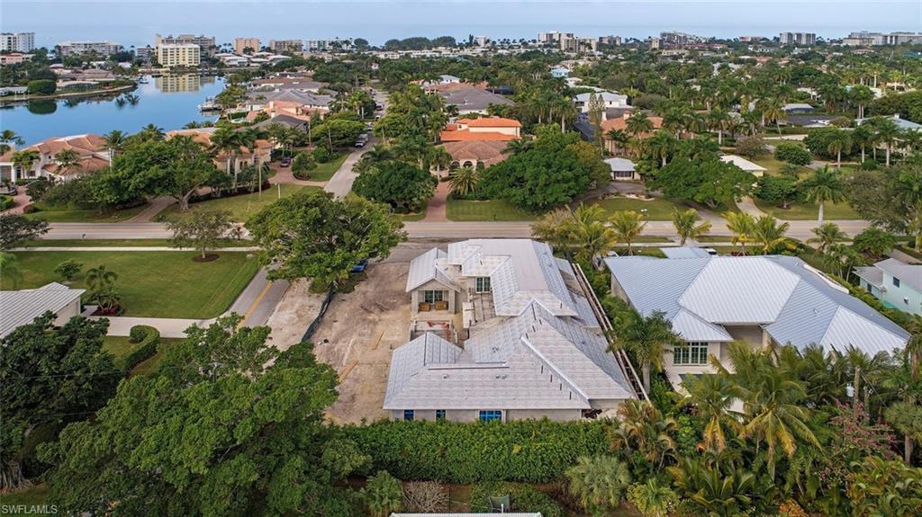 MOORINGS - Residential