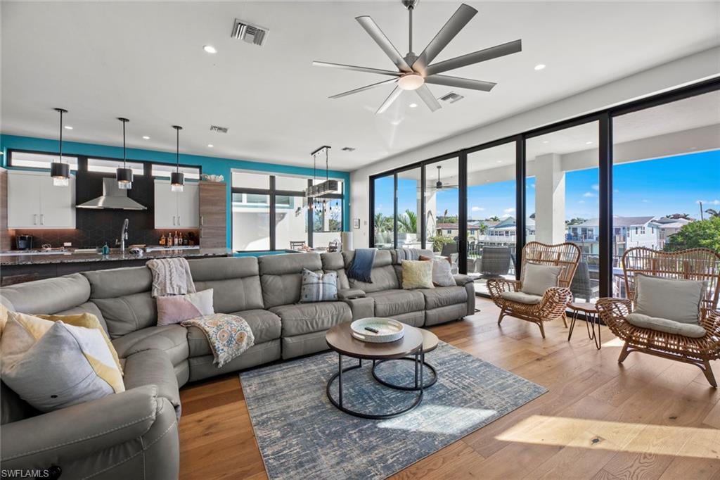 CRESCENT PARK ADDITION - Residential