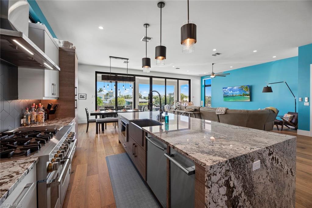 CRESCENT PARK ADDITION - Residential