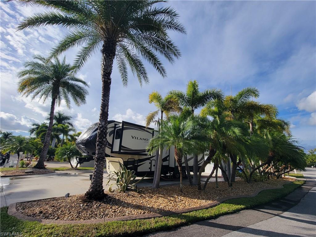 CYPRESS WOODS RV RESORT - Land