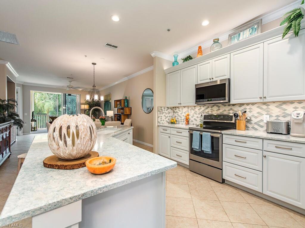 LAKE BARRINGTON - Residential