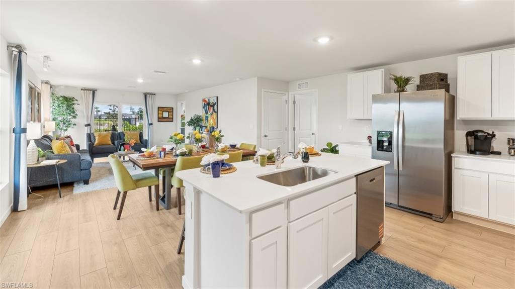 CORAL BAY - Residential