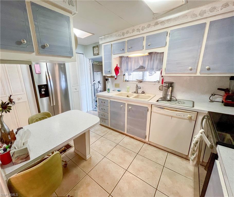 THUNDERBIRD MOBILE HOMES - Residential