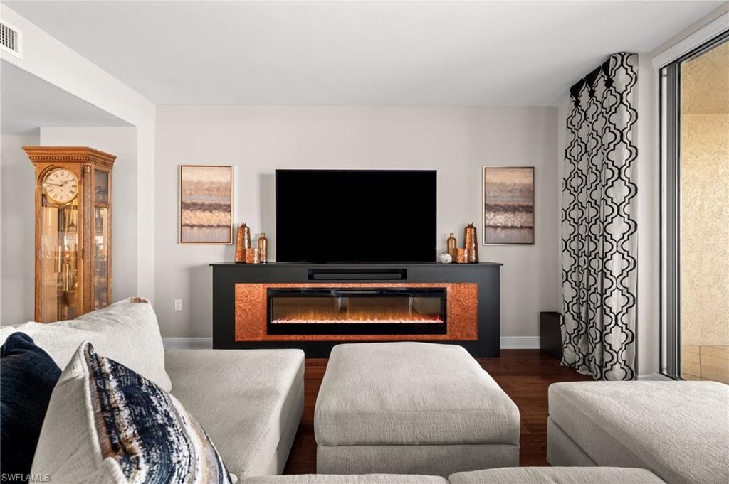 HIGH POINT PLACE - Residential