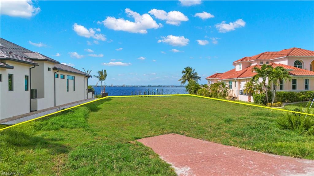 CAPE CORAL - Land