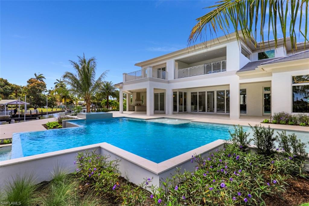 AQUALANE SHORES - Residential