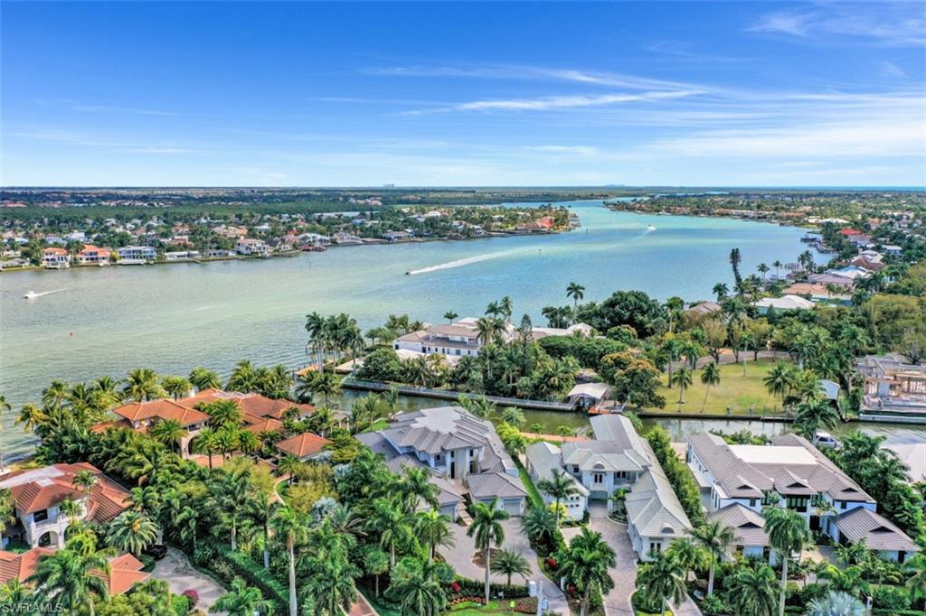 AQUALANE SHORES - Residential