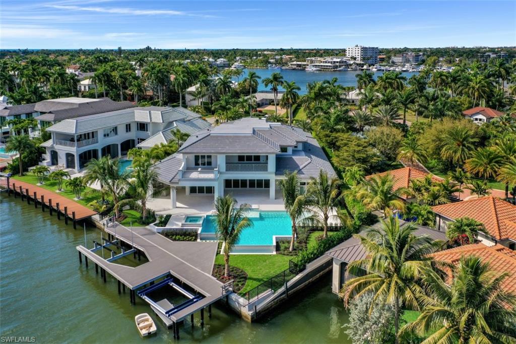 AQUALANE SHORES - Residential