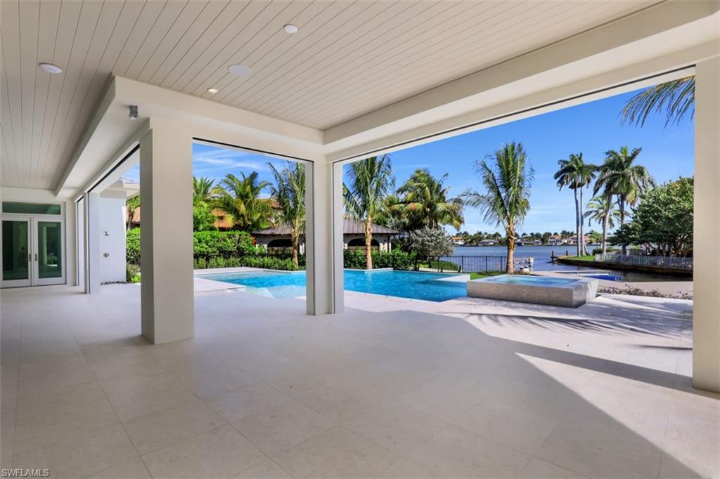 AQUALANE SHORES - Residential