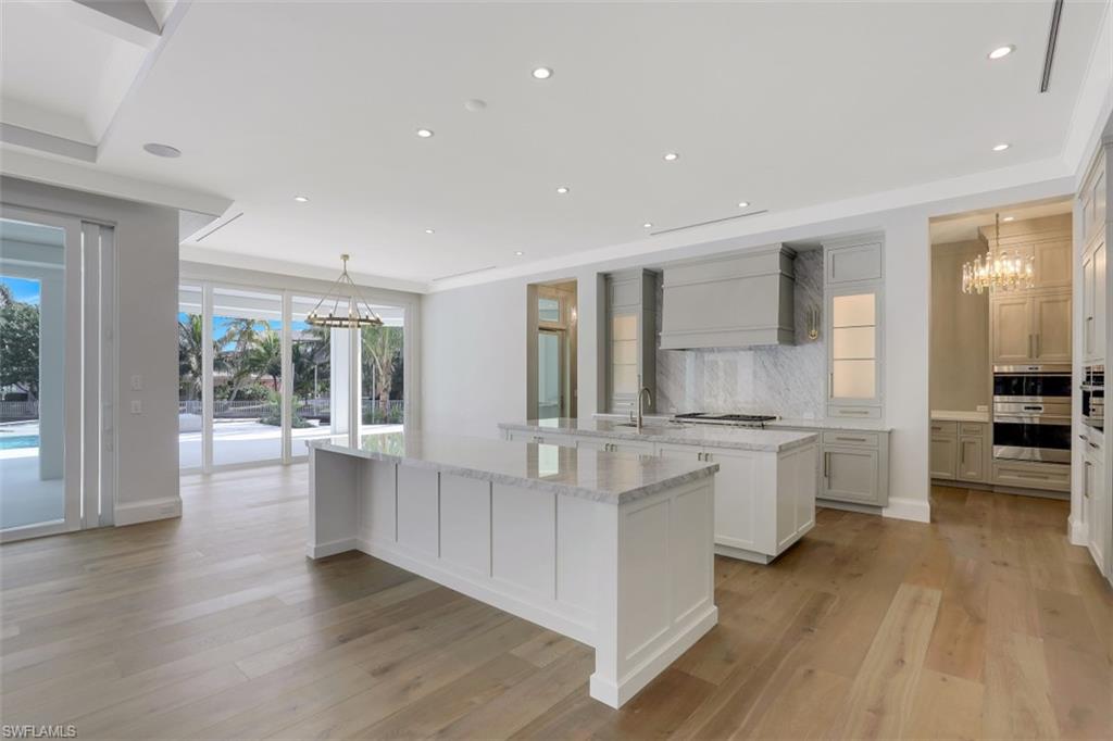 AQUALANE SHORES - Residential